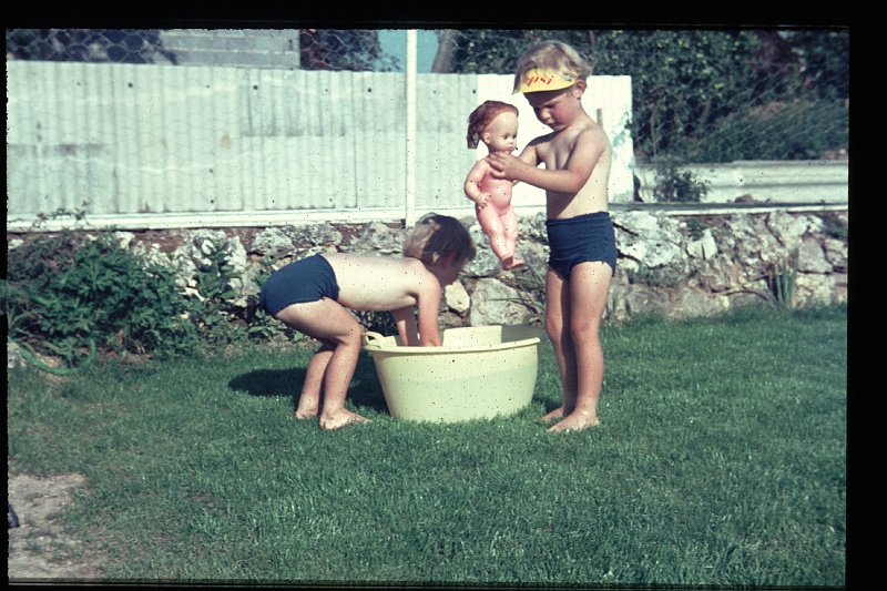 23.Regensburg jul 1966 Brigitte,Marion.JPG